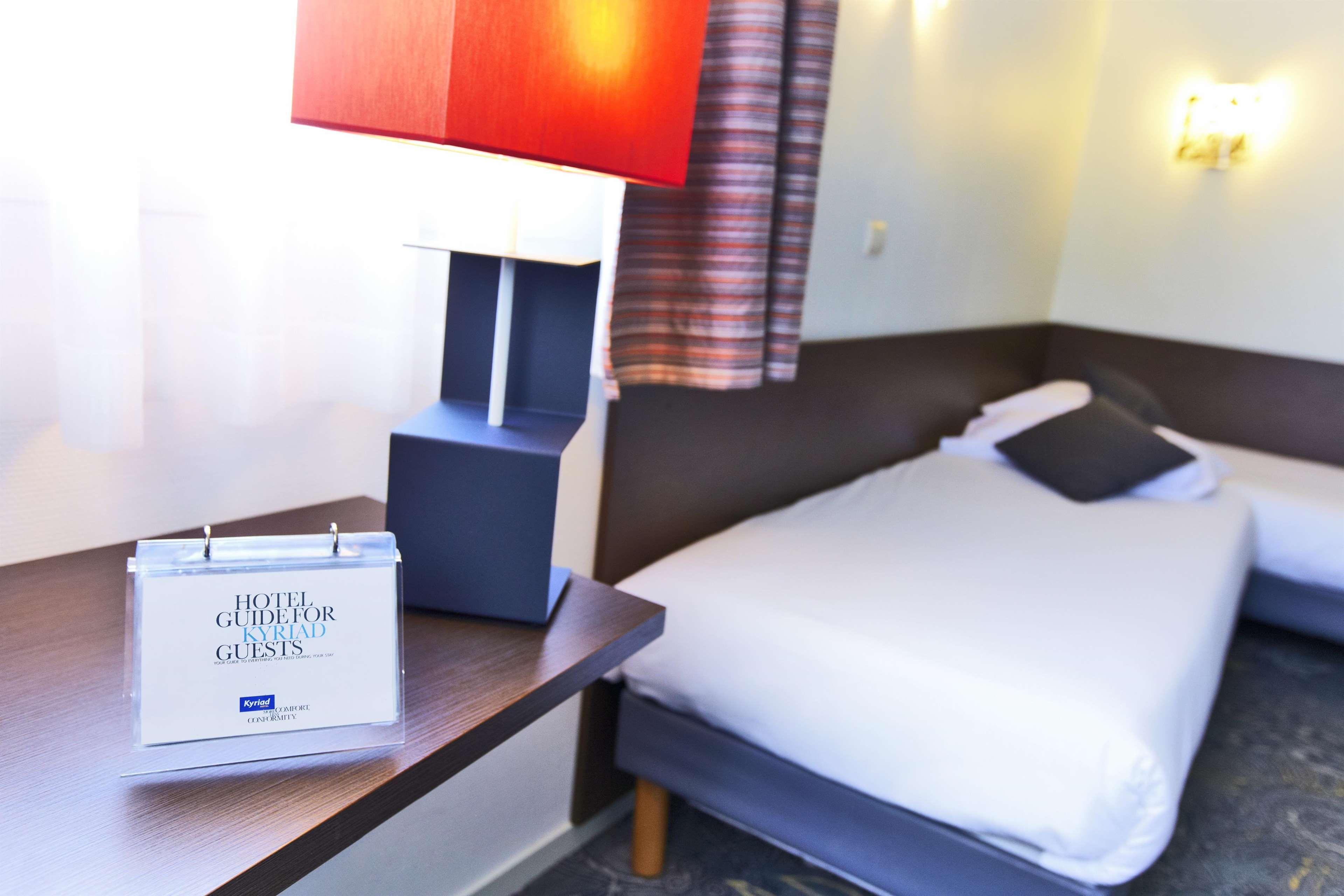 Hotel Kyriad La Rochelle Centre Ville Bagian luar foto
