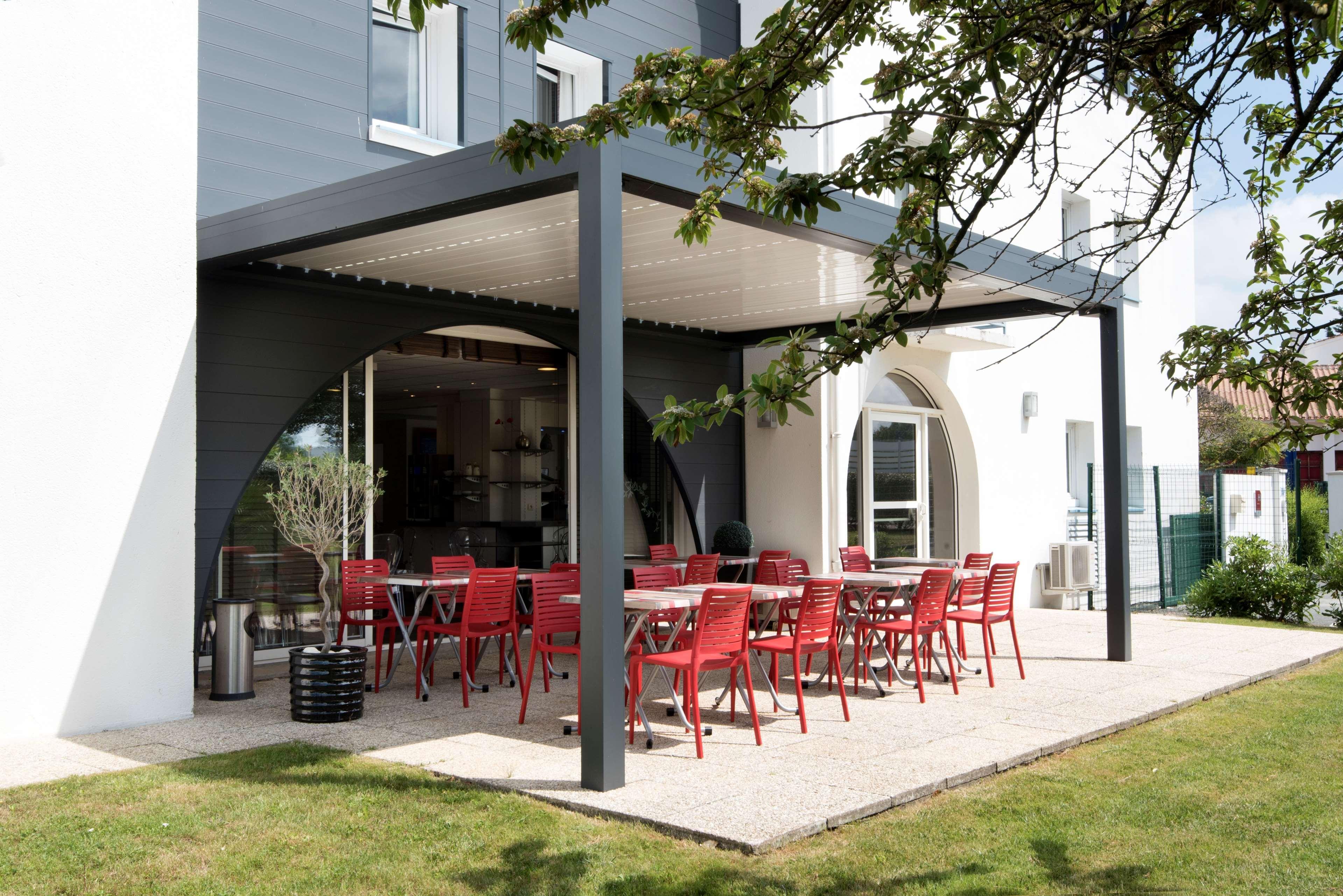 Hotel Kyriad La Rochelle Centre Ville Bagian luar foto