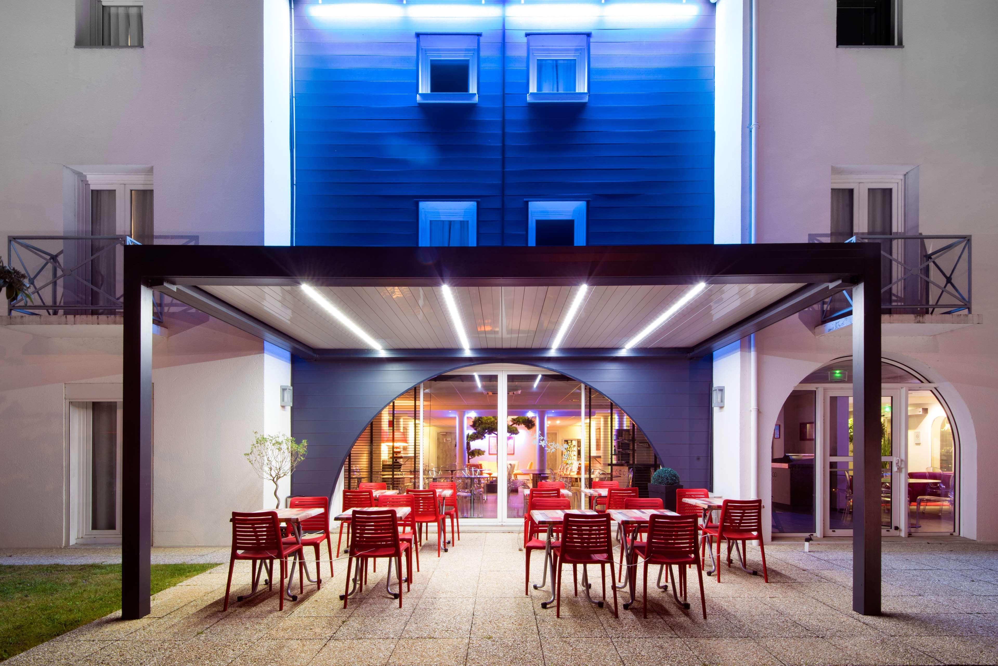 Hotel Kyriad La Rochelle Centre Ville Bagian luar foto