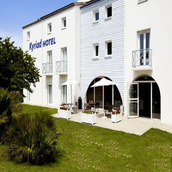 Hotel Kyriad La Rochelle Centre Ville Bagian luar foto